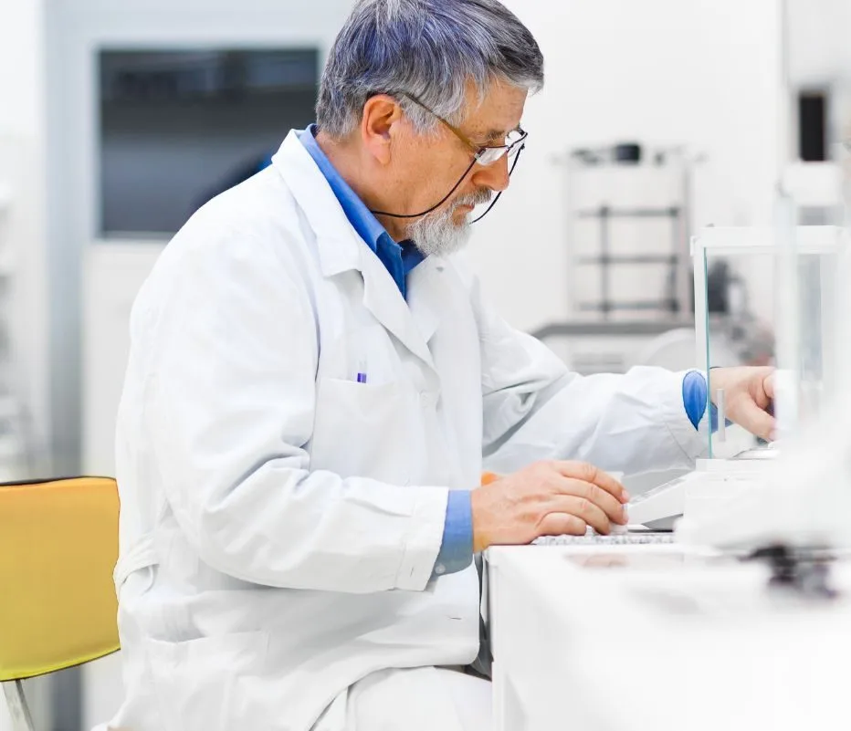 American distilling research lab technician Formulation chemists and lab scientists